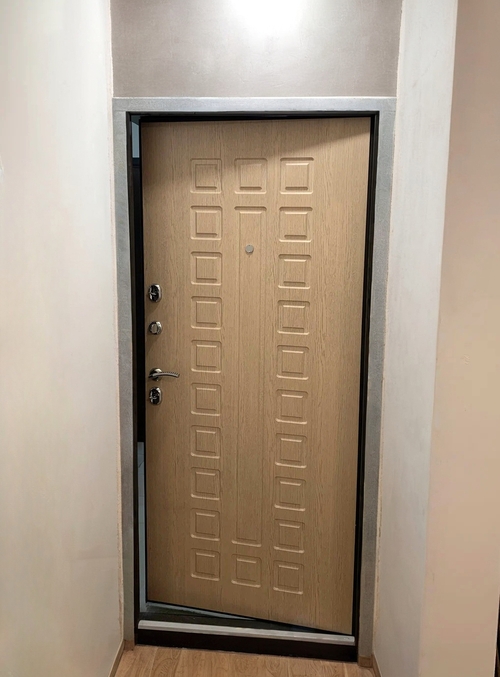 Металлическая дверь с МДФ