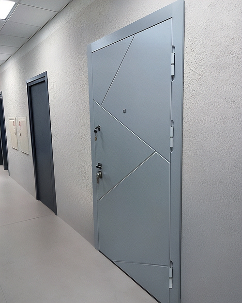 Серая дверь МДФ для квартиры