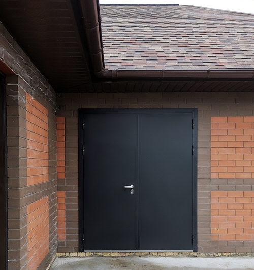 Двупольная уличная дверь